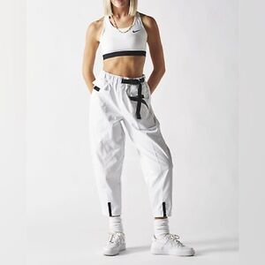 Nike sportswear tech pack women’s curve pants size small white